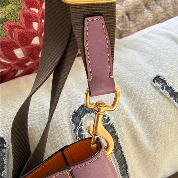 Dooney & Bourke - Picture 10 of 11
